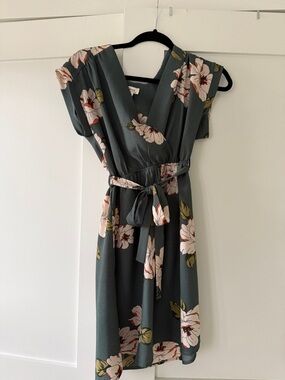 Monteau Floral Dress Size S Green Tie Waist Short Sleeve Casual